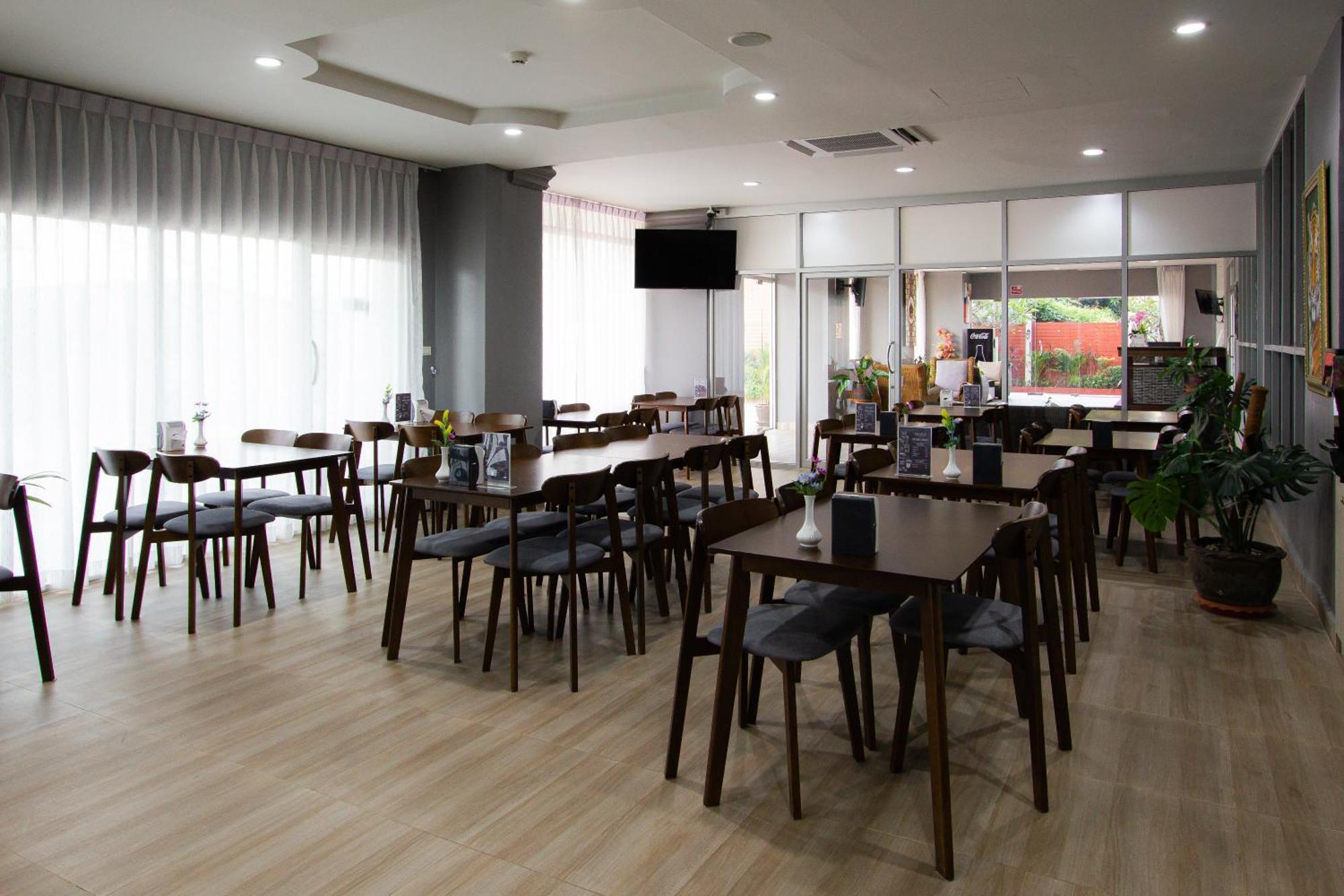 Valhalla Pattaya Hotel Jomtien Beach Exterior foto