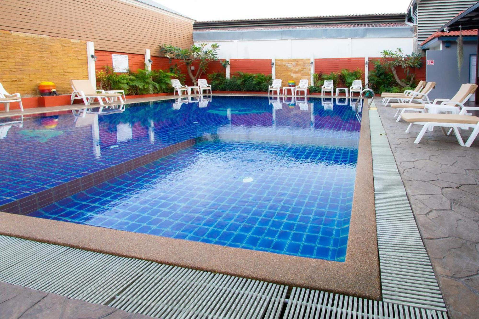 Valhalla Pattaya Hotel Jomtien Beach Exterior foto